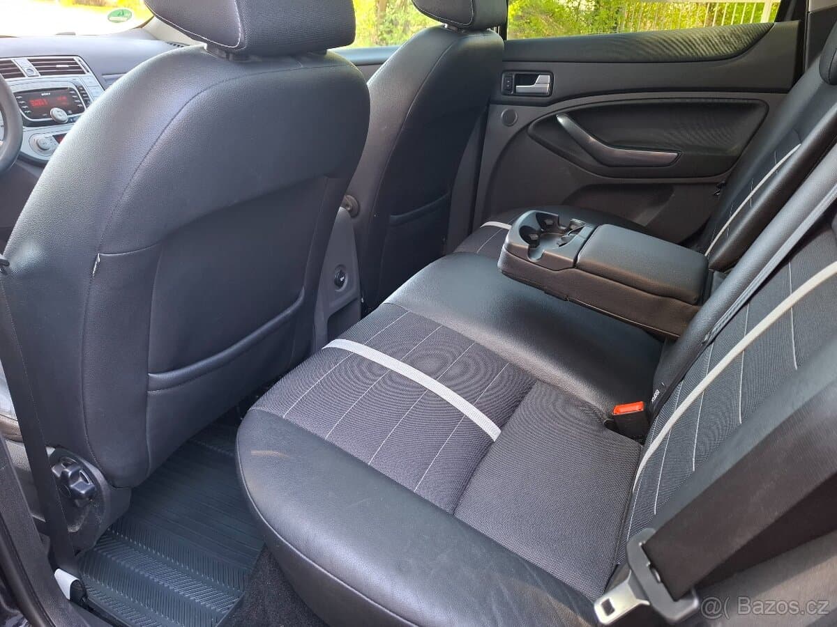 2009 Ford KUGA - 8