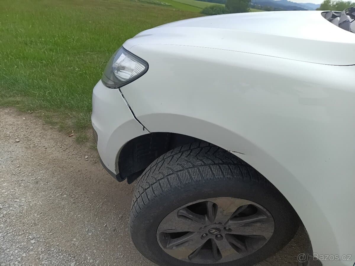 2012 Hyundai SANTA FE - 8