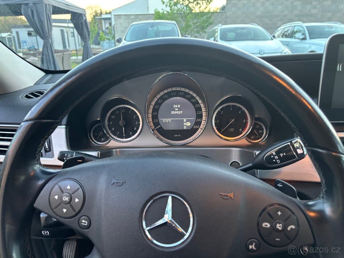 2010 Mercedes-Benz OSTATNÍ - 8