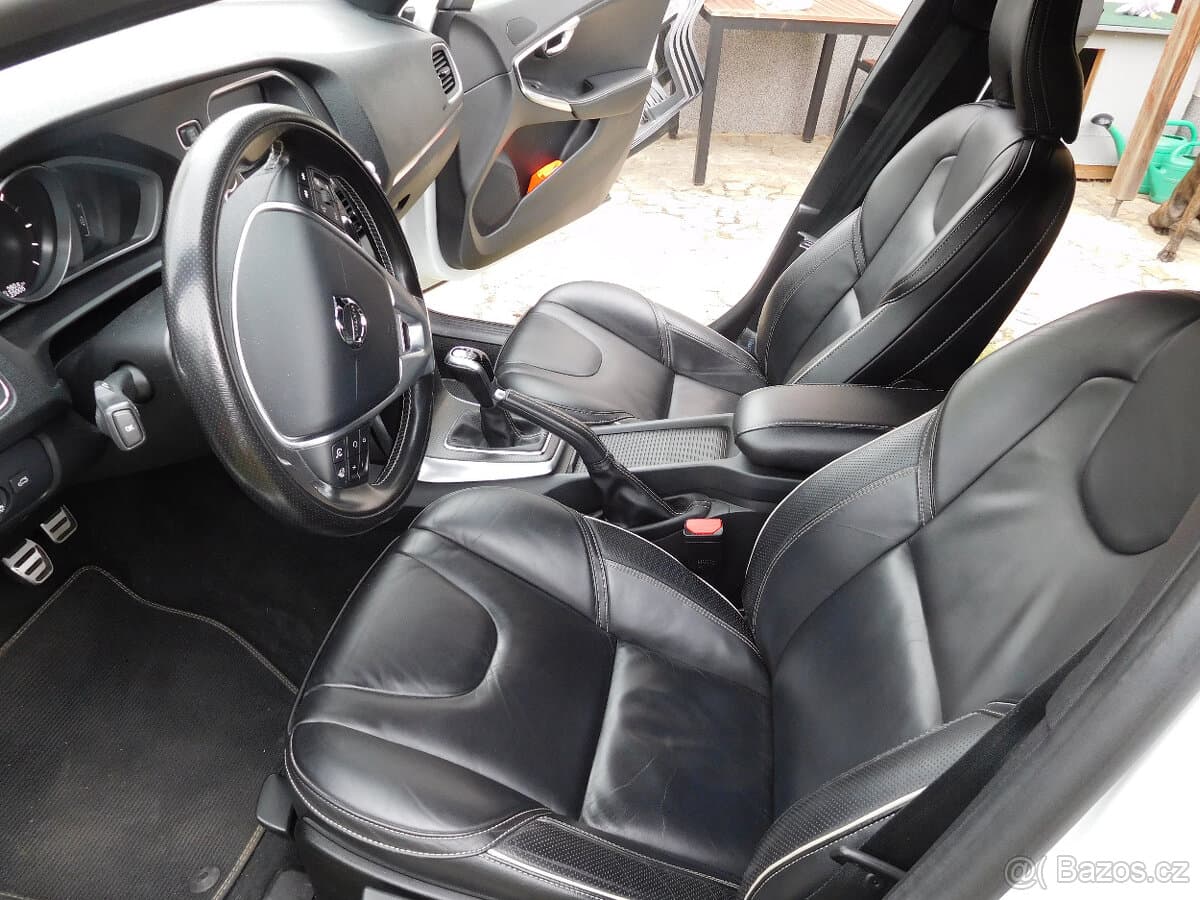 2018 Volvo V40 - 8