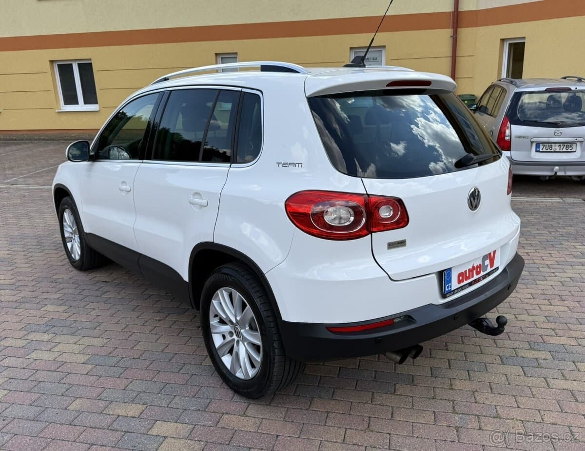 2011 Volkswagen TIGUAN - 8