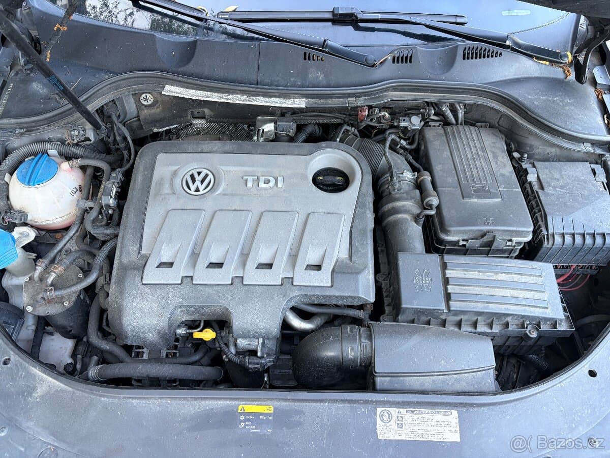 2013 Volkswagen PASSAT - 8