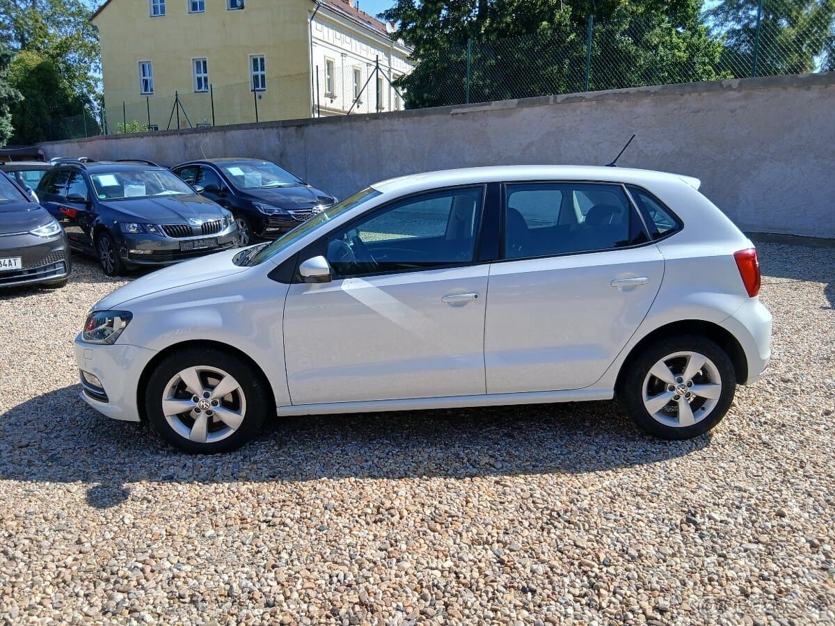 2015 Volkswagen POLO - 8