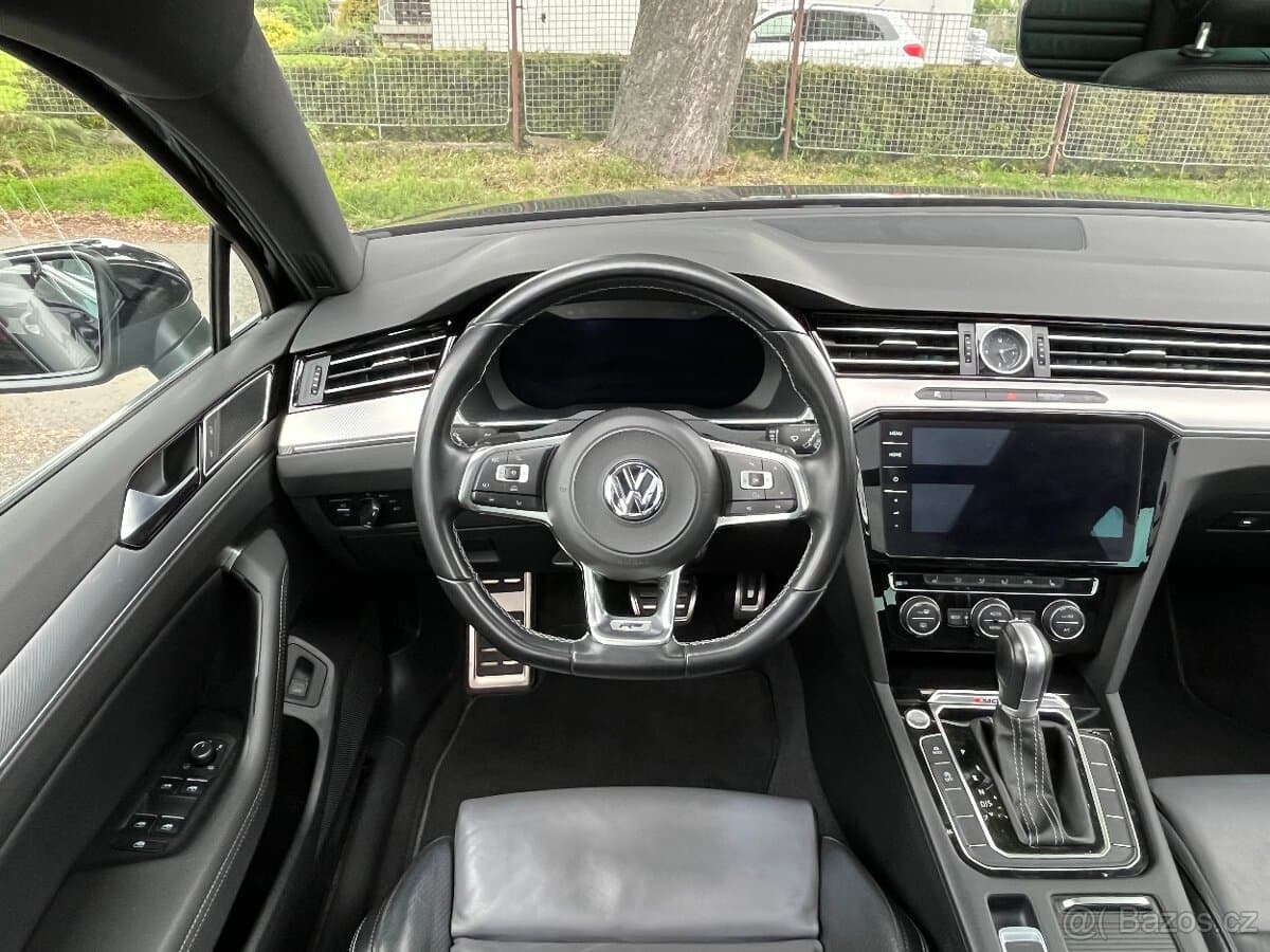 2018 Volkswagen PASSAT - 8