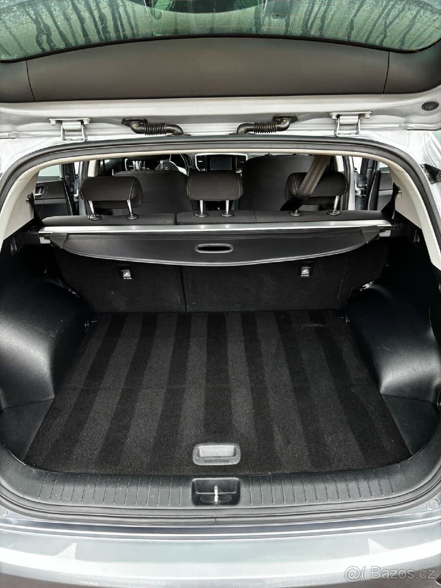 2019 Kia SPORTAGE - 8