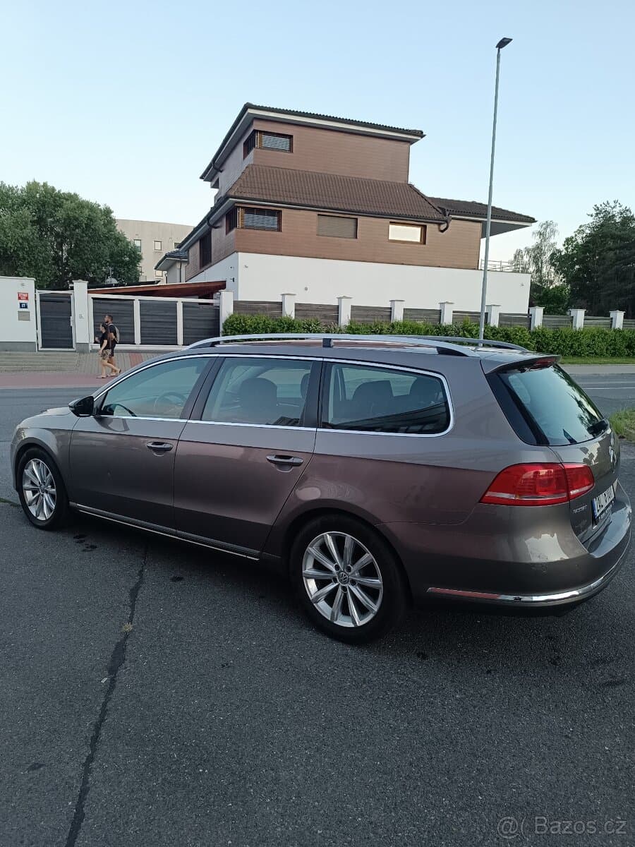 Volkswagen PASSAT - 8