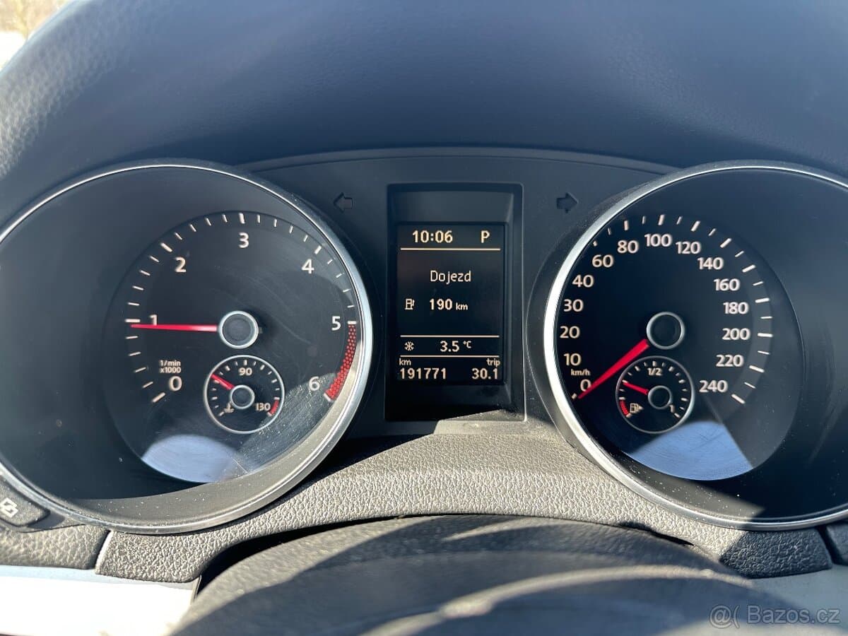 2010 Volkswagen GOLF - 8