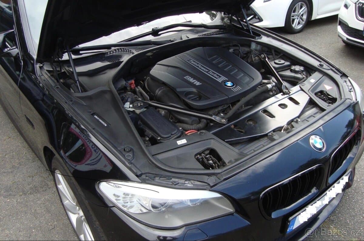 2013 BMW 5-SERIES - 8