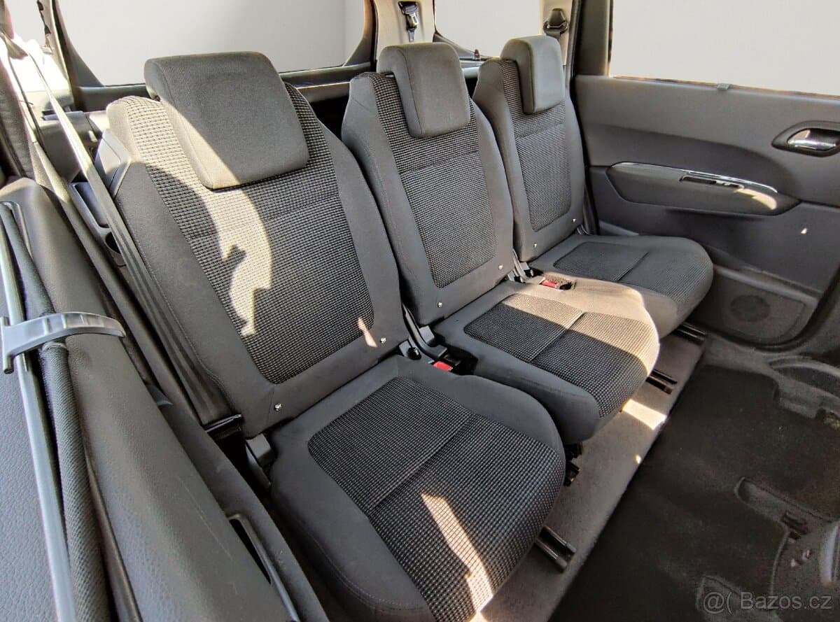 2017 Peugeot 5008 - 8