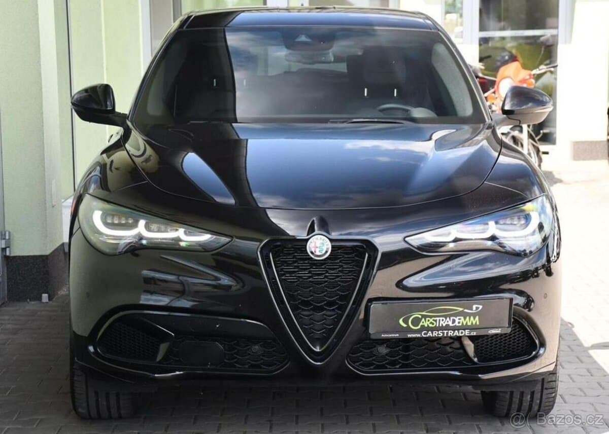 2023 Alfa Romeo STELVIO - 8