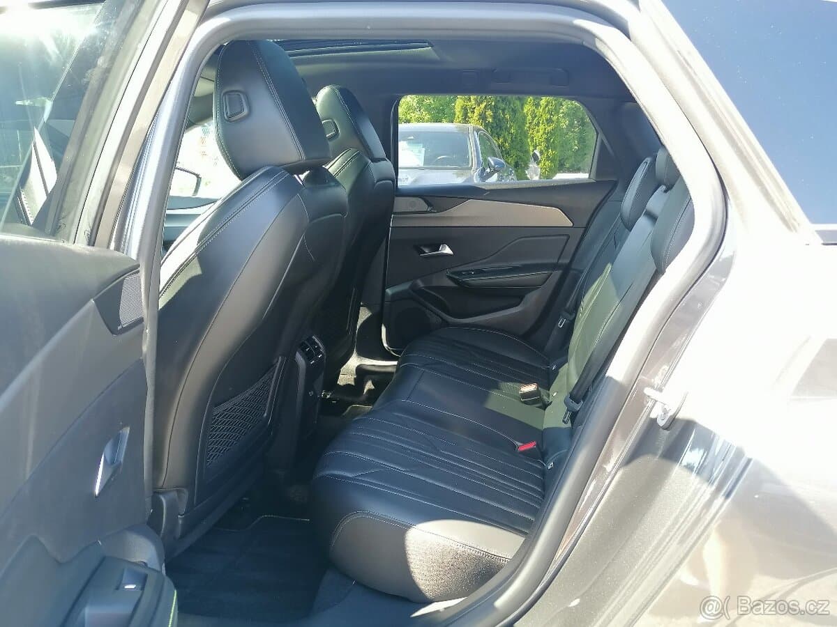 2023 Peugeot 308 - 8