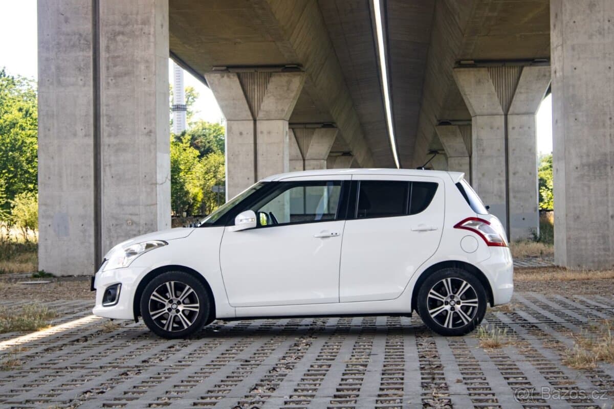 2015 Suzuki SWIFT - 8