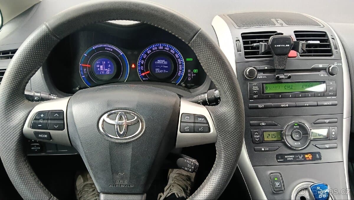 2011 Toyota AURIS - 8