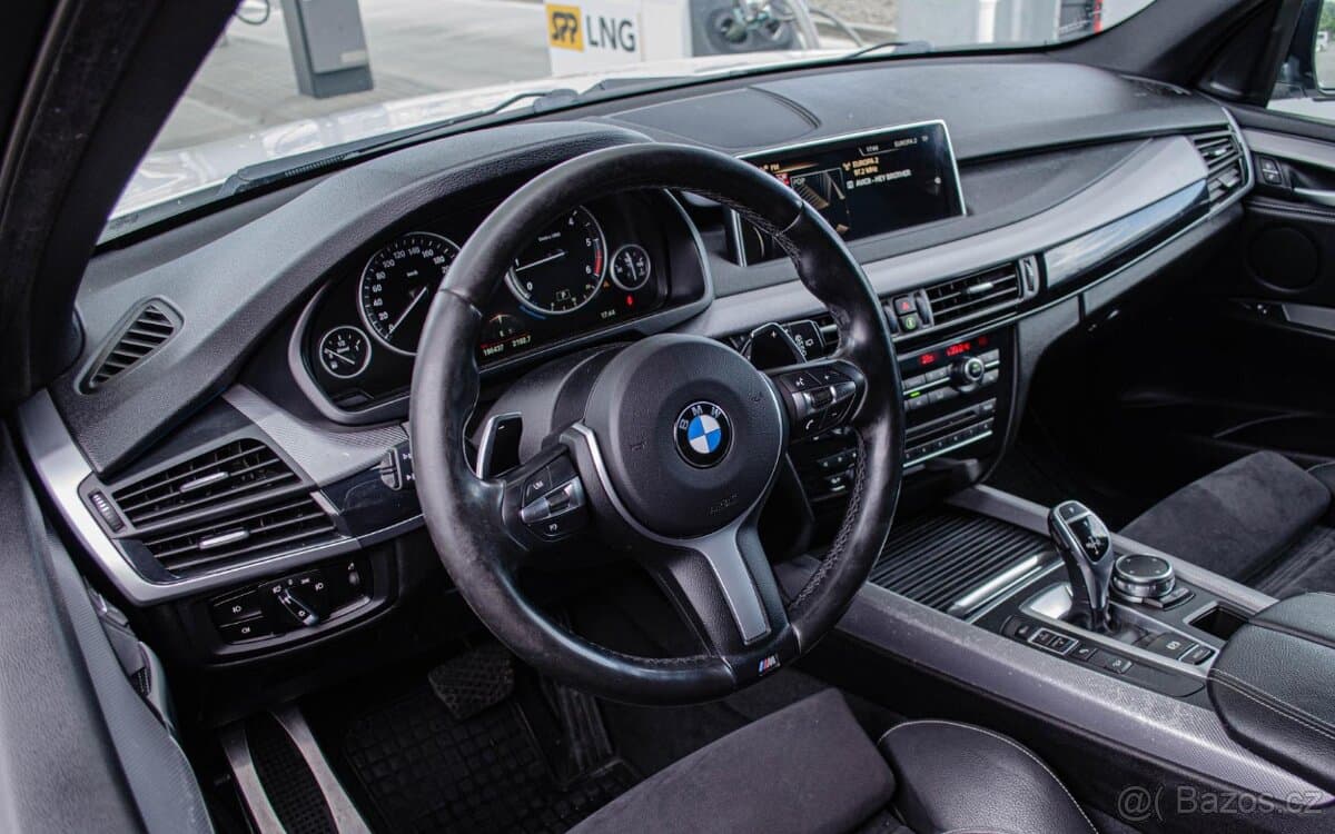 2015 BMW X5 - 8