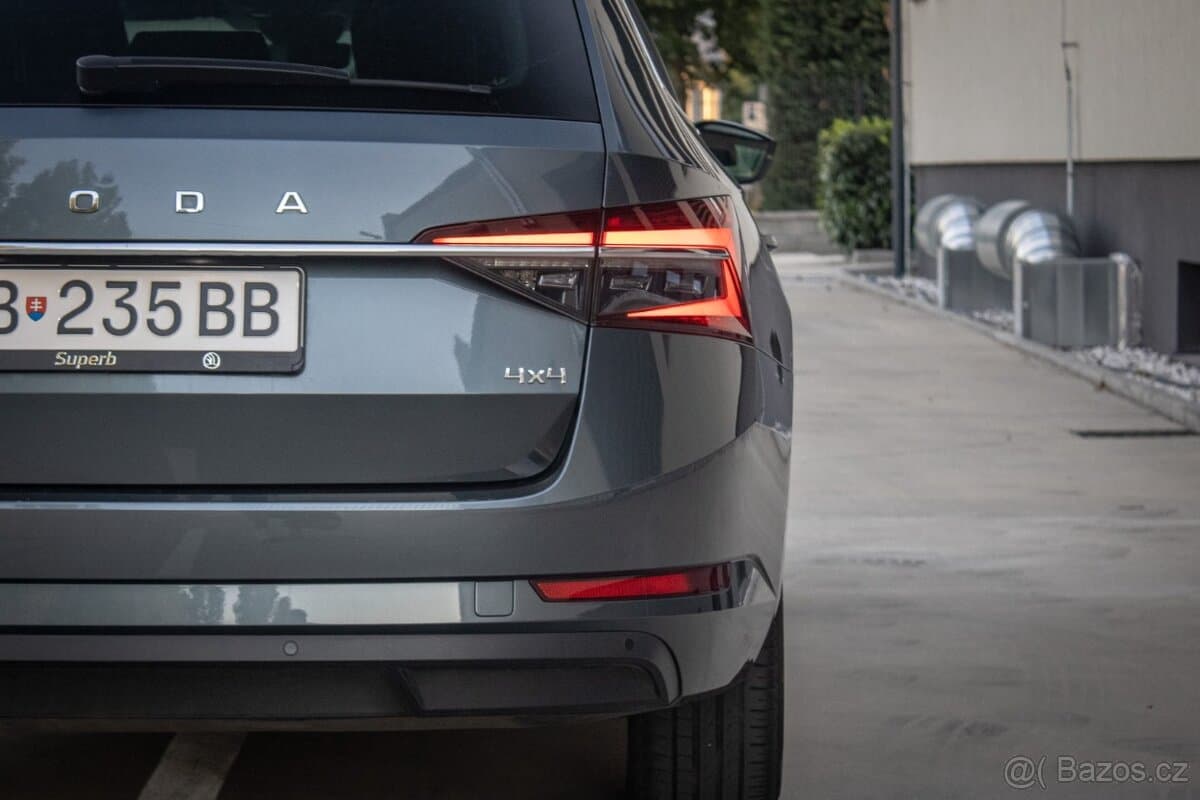2021 Škoda SUPERB - 8