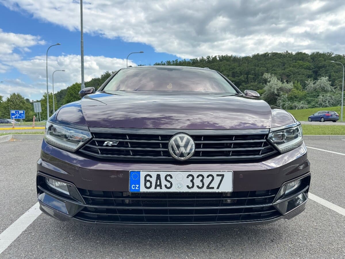 2018 Volkswagen PASSAT - 8