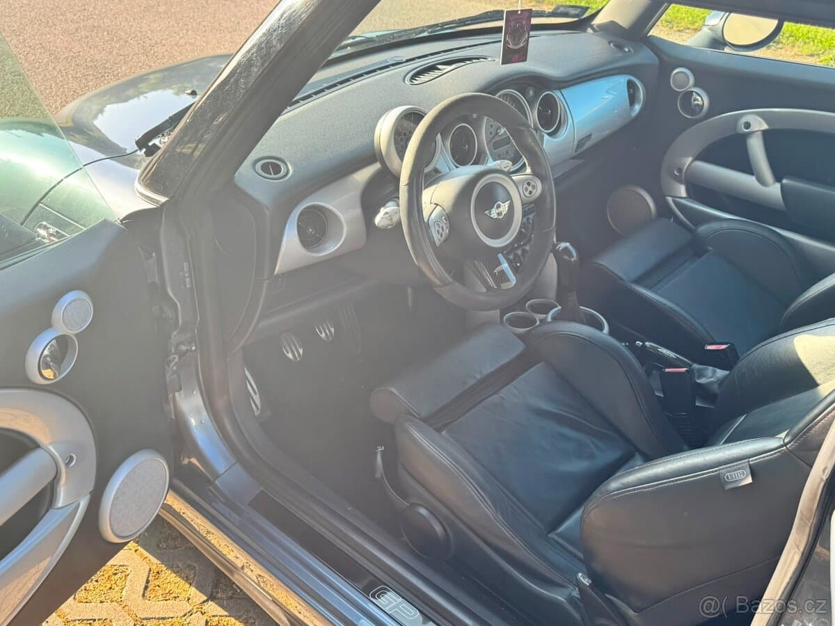 2006 Mini COOPER - 8