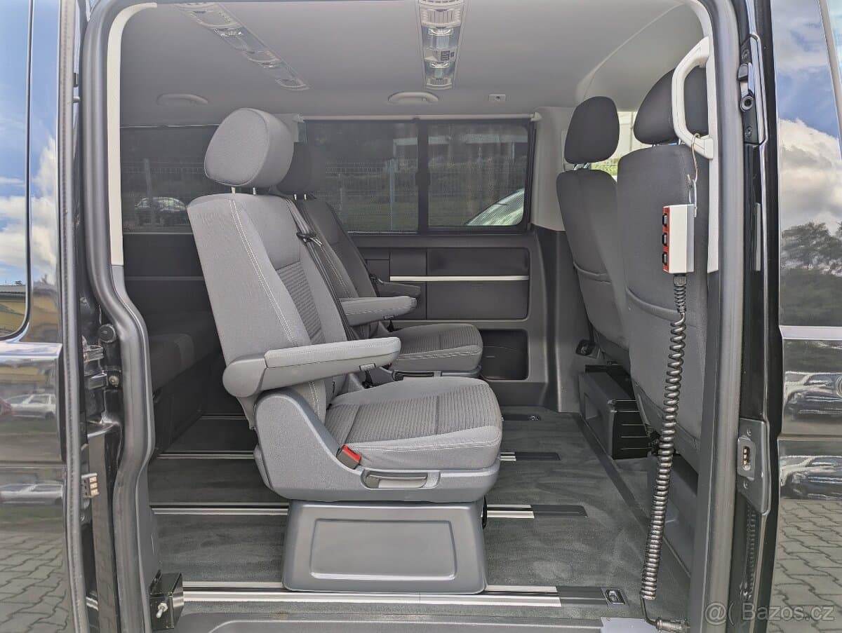 2015 Volkswagen MULTIVAN - 8