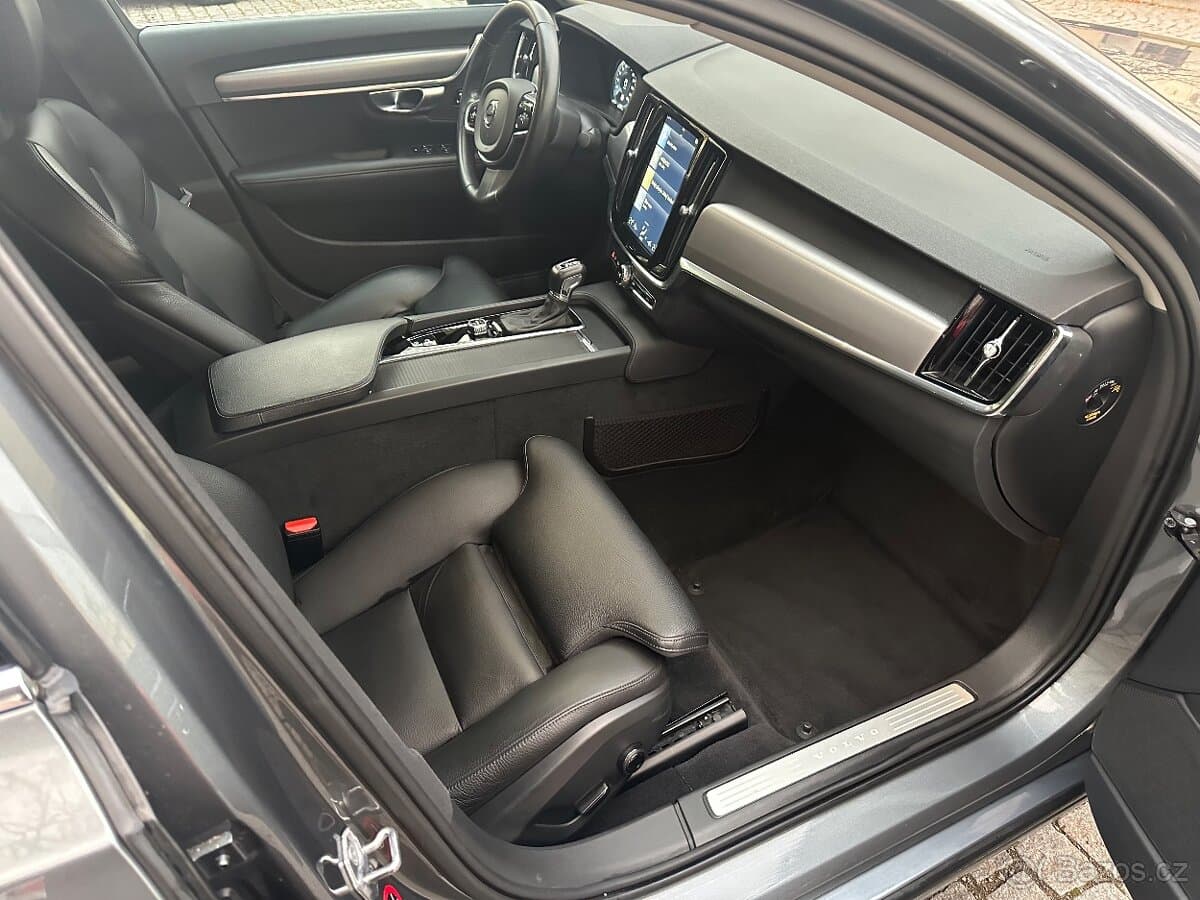 2017 Volvo S90 - 8