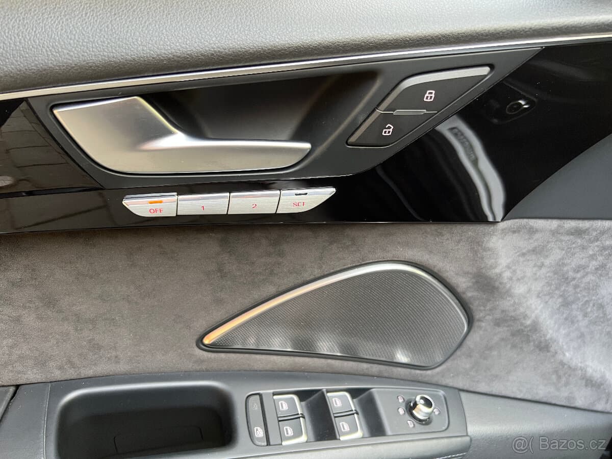 2016 Audi A8 - 8