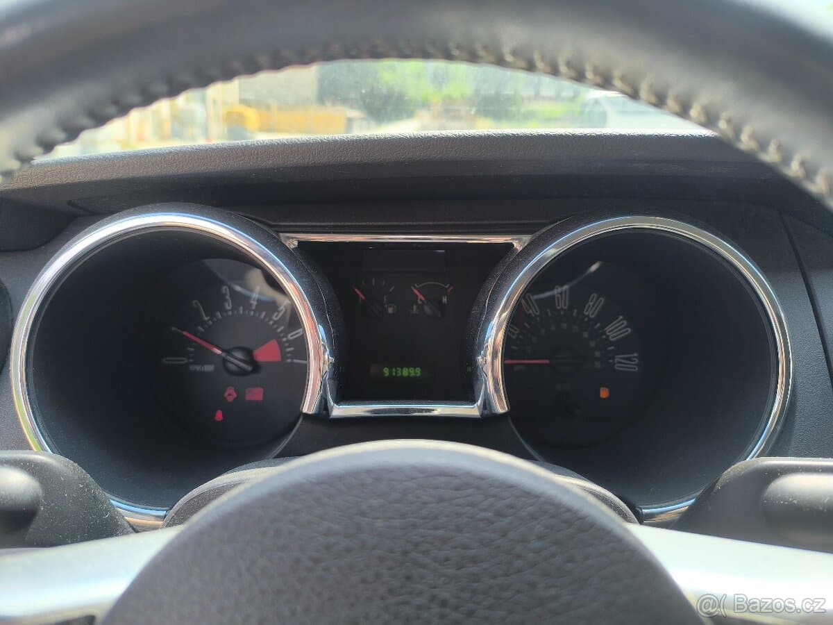 Ford MUSTANG - 8