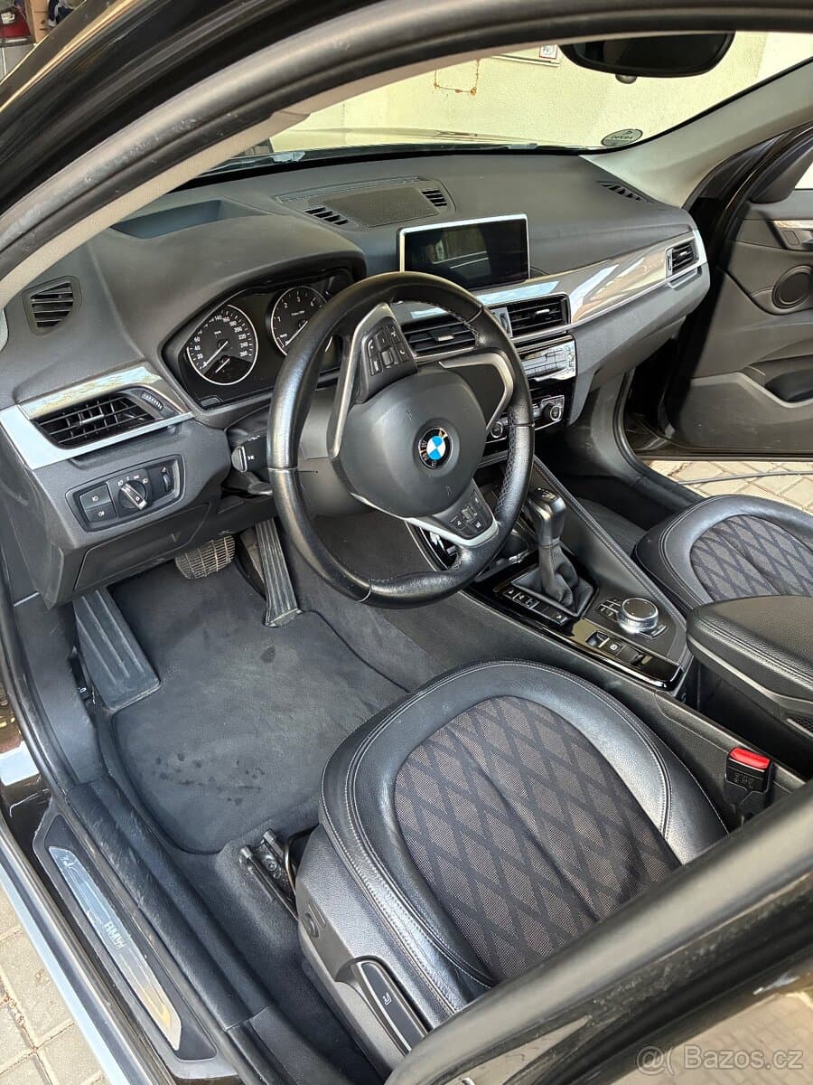 2017 BMW X1 - 8