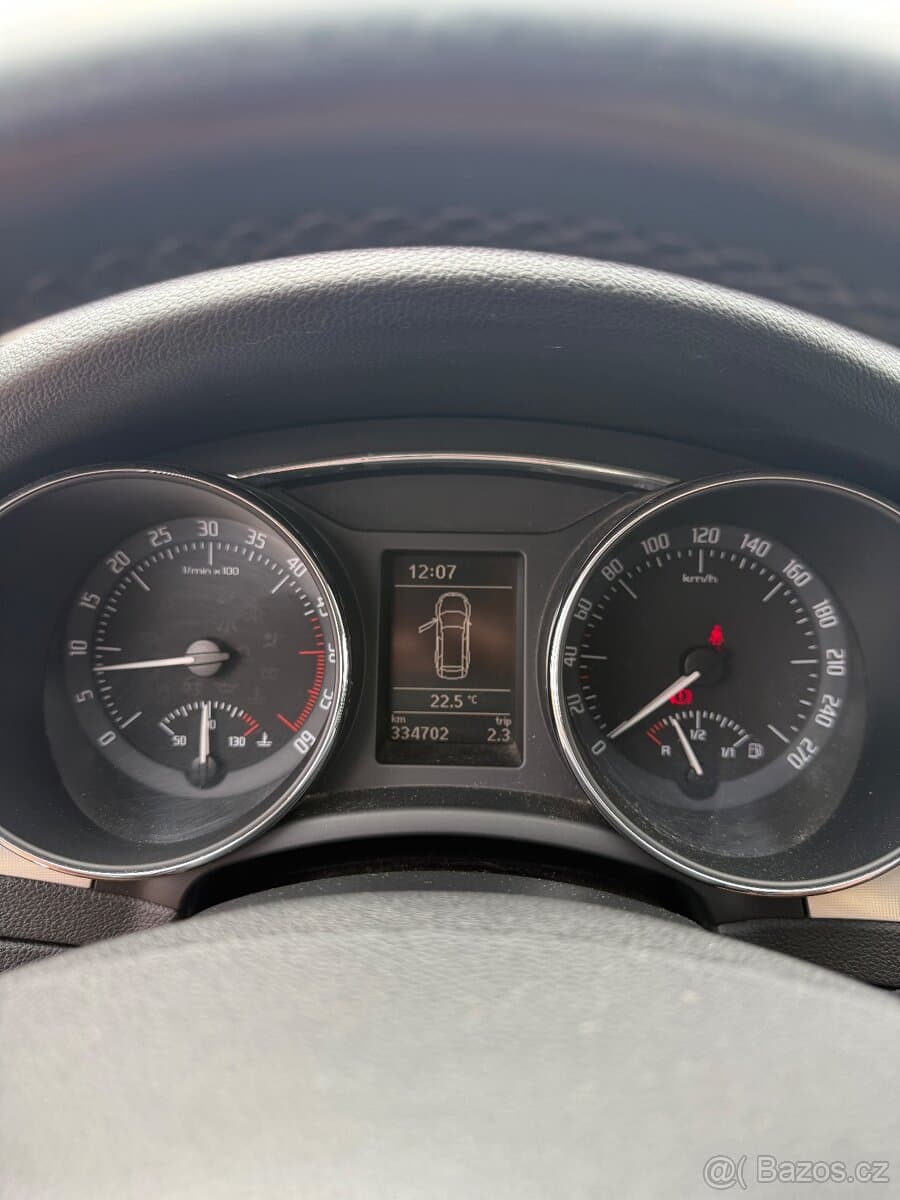 2012 Škoda SUPERB - 8