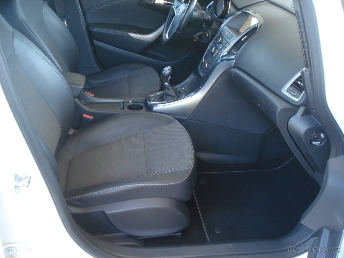 2013 Opel ASTRA - 8