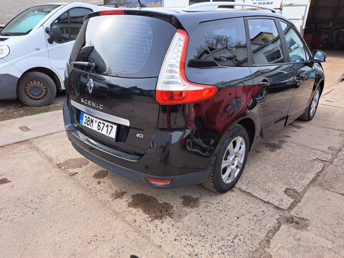2015 Renault SCENIC - 8