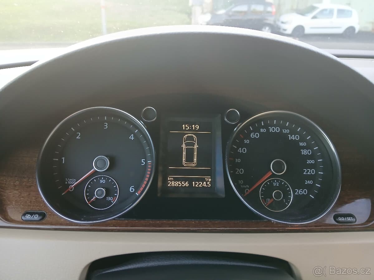 2013 Volkswagen PASSAT - 8