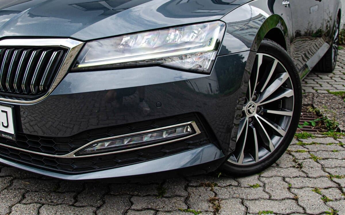 2019 Škoda SUPERB - 8