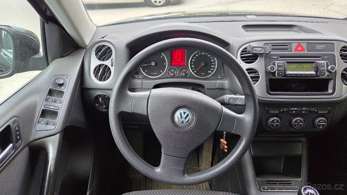 2009 Volkswagen TIGUAN - 8