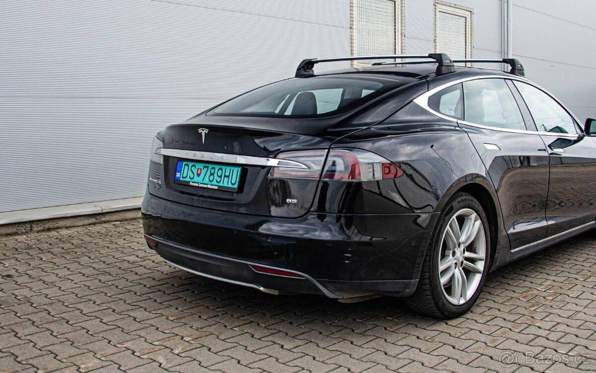 2014 Tesla MODEL S - 8