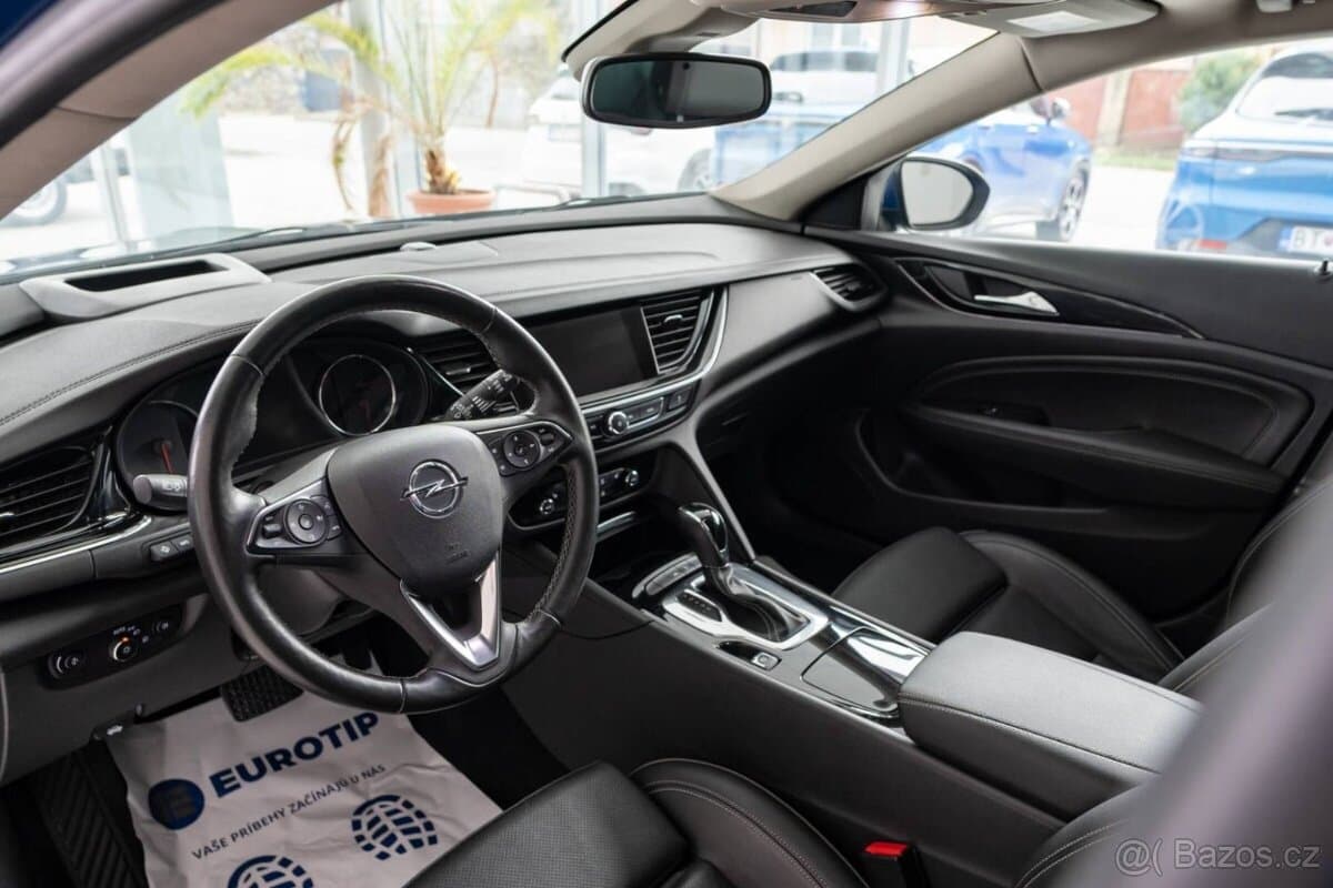 2018 Opel INSIGNIA - 8