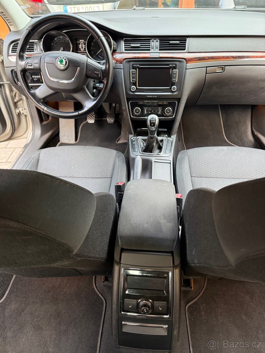 2009 Škoda SUPERB - 8