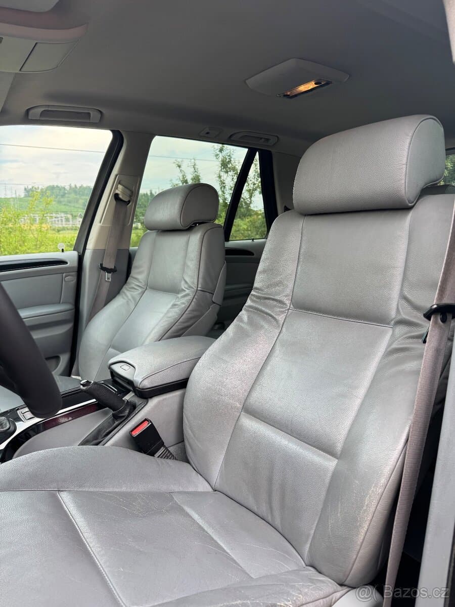 2004 BMW X5 - 8