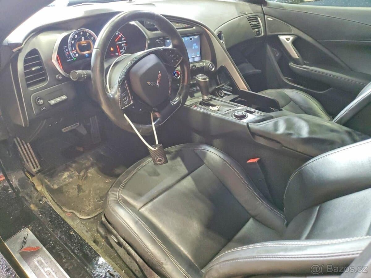 2016 Chevrolet CORVETTE - 8