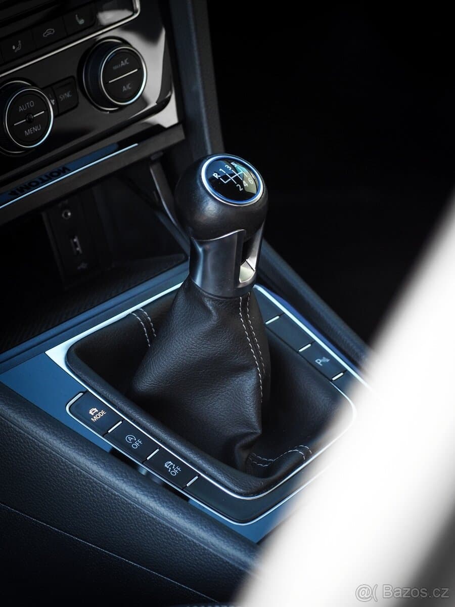 Volkswagen GOLF - 8