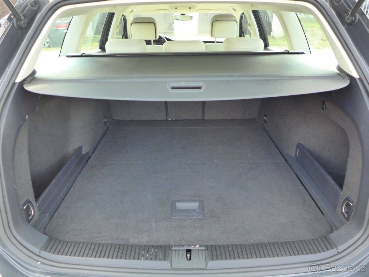 2015 Volkswagen PASSAT - 8