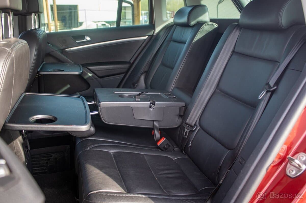 2012 Volkswagen TIGUAN - 8