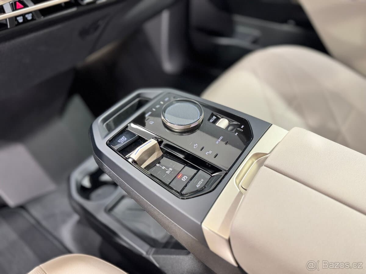 2021 BMW iX - 8