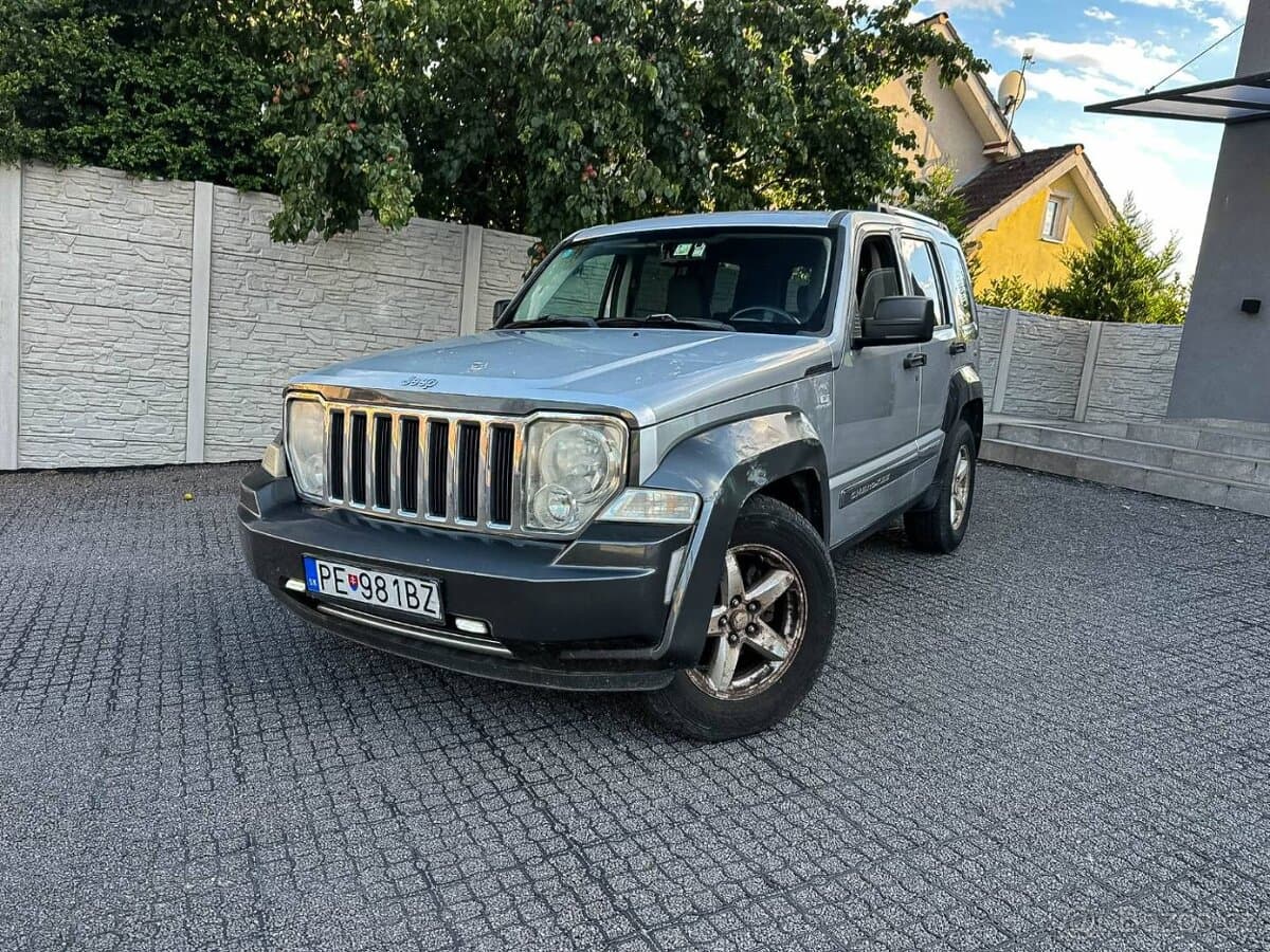 2008 Jeep CHEROKEE - 8