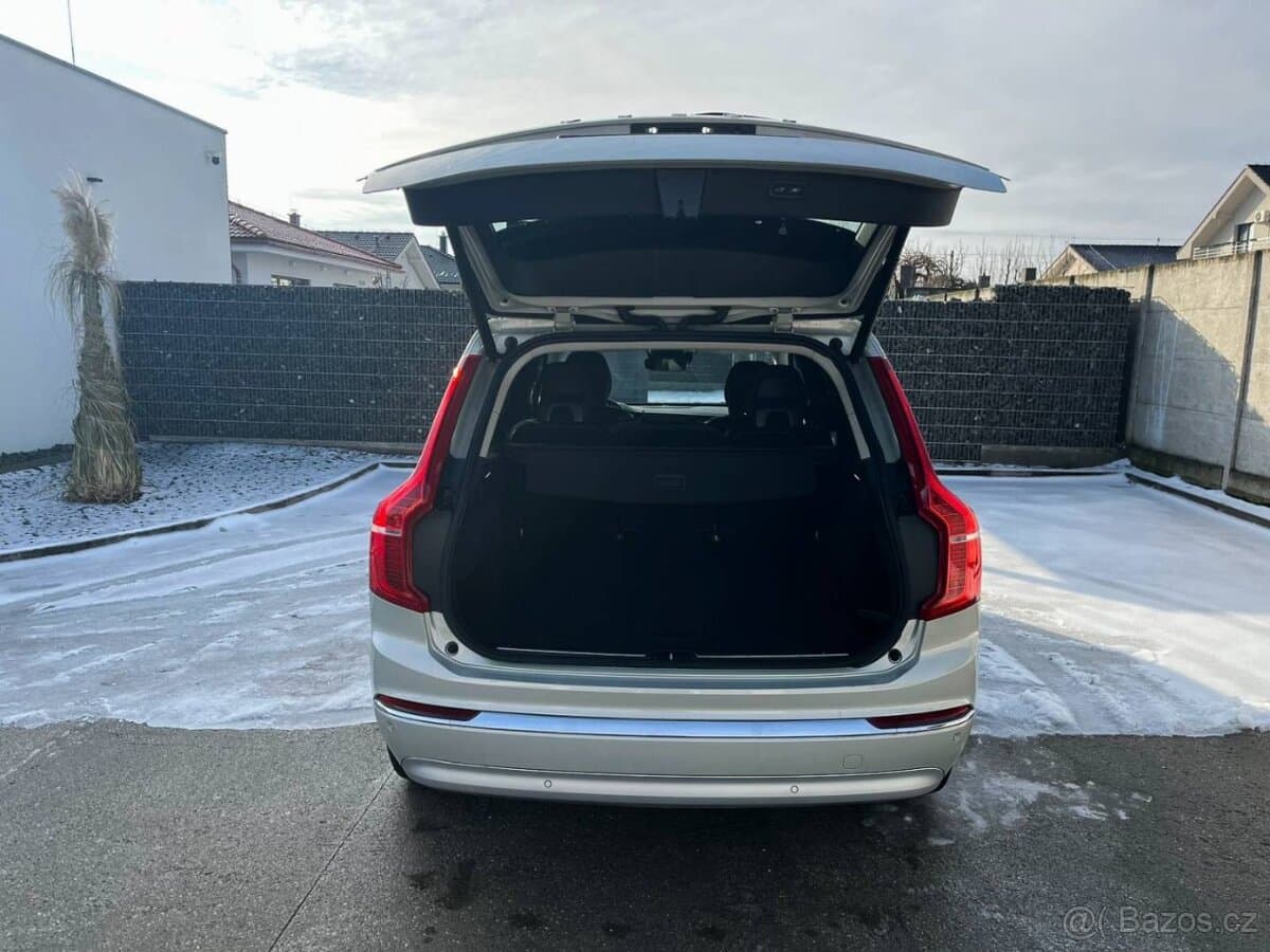 2022 Volvo XC90 - 8