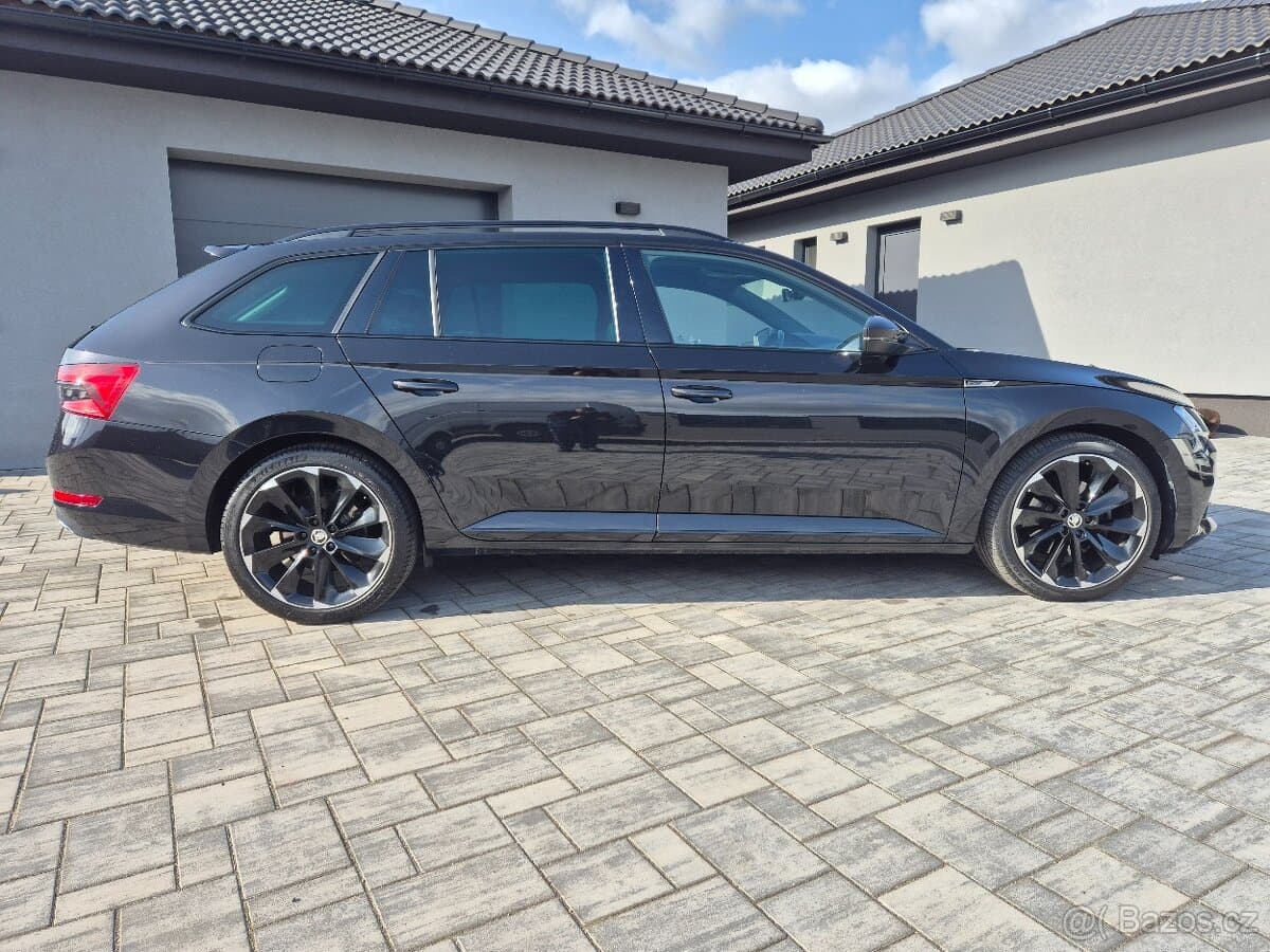 2021 Škoda SUPERB - 8