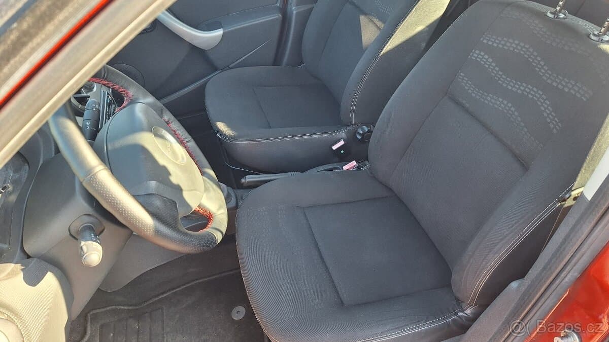 2010 Dacia SANDERO - 8