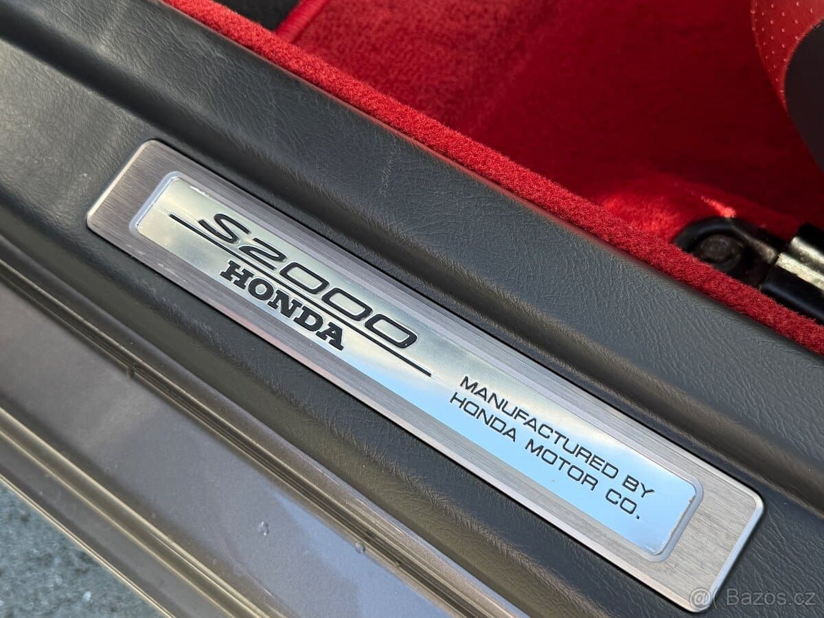 2004 Honda S2000 - 8
