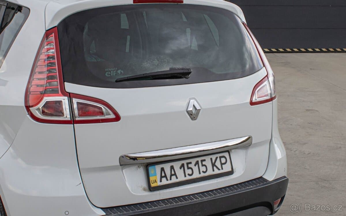 2011 Renault SCENIC - 8