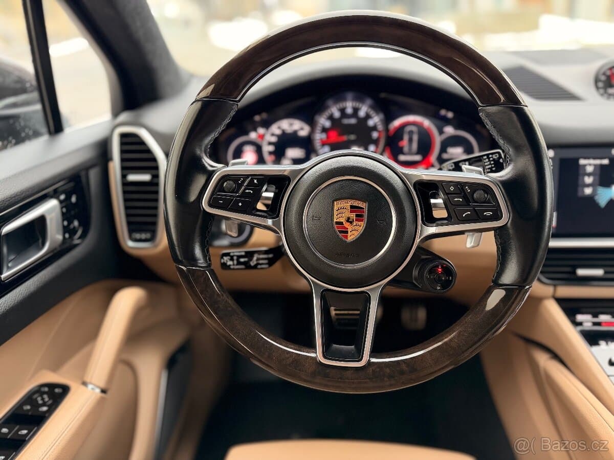 2018 Porsche CAYENNE - 8
