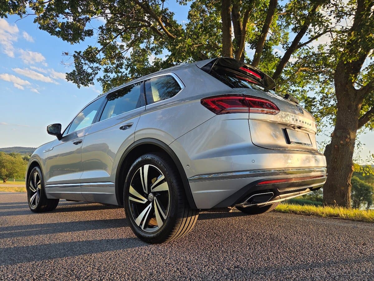 2018 Volkswagen TOUAREG - 8