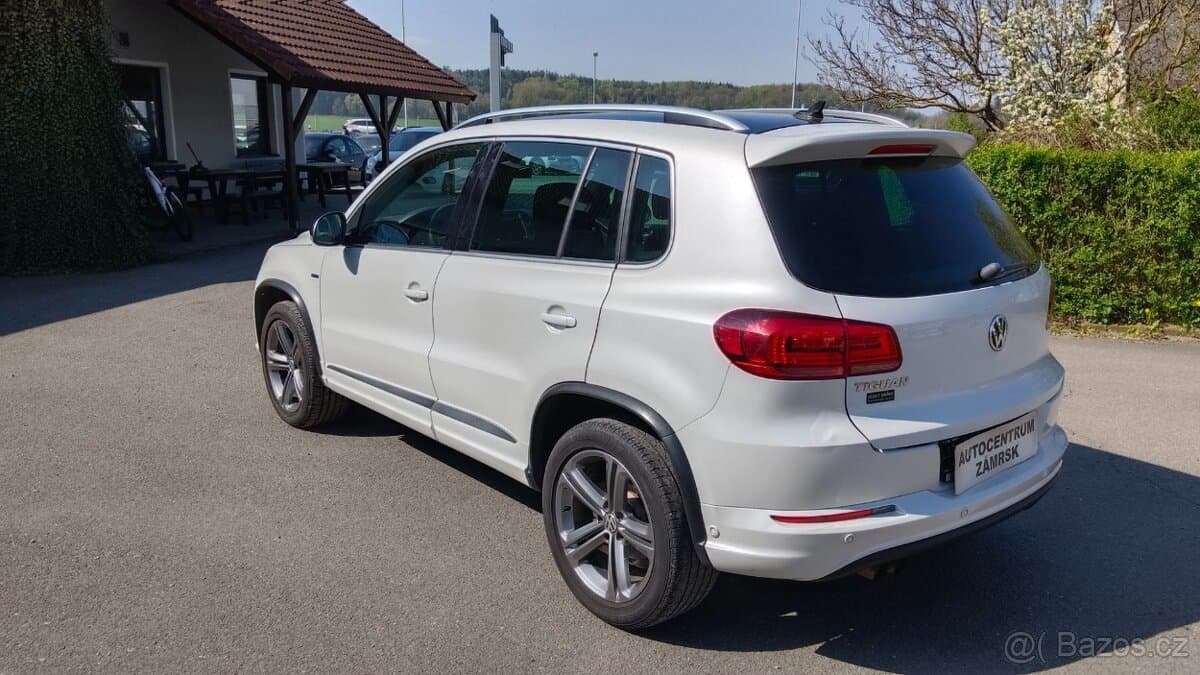 2015 Volkswagen TIGUAN - 8